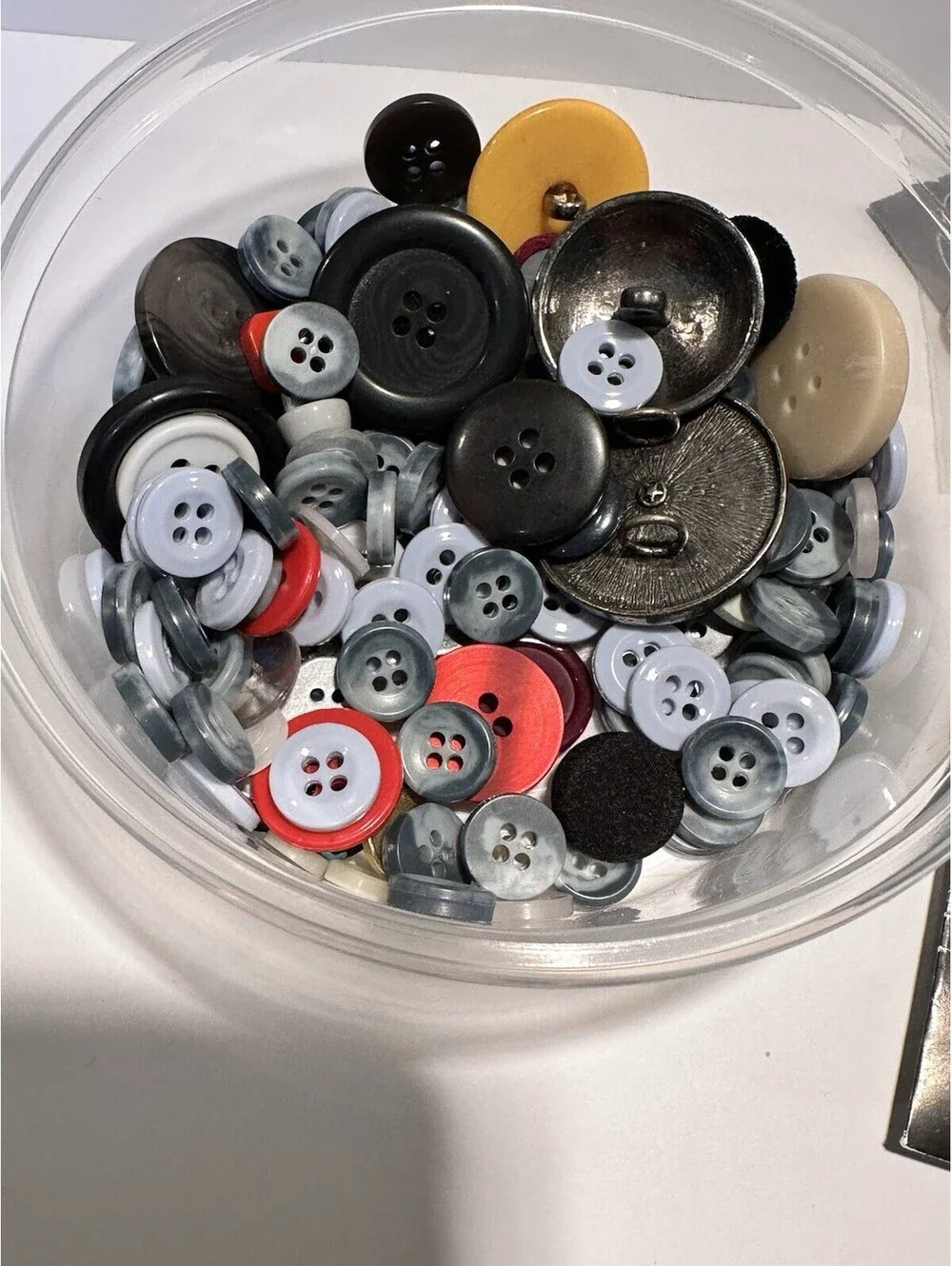 Vintage & Modern Assorted Sewing Buttons Bulk Lot Crafting Alfani Gitano Metal